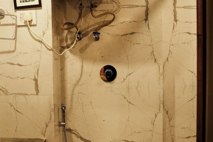 Room 7 of 10
