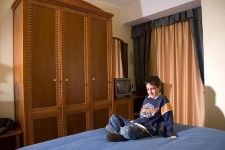 Room 12 of 52