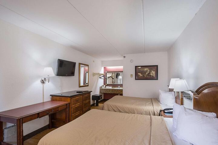 Double Bed (6 of 9)