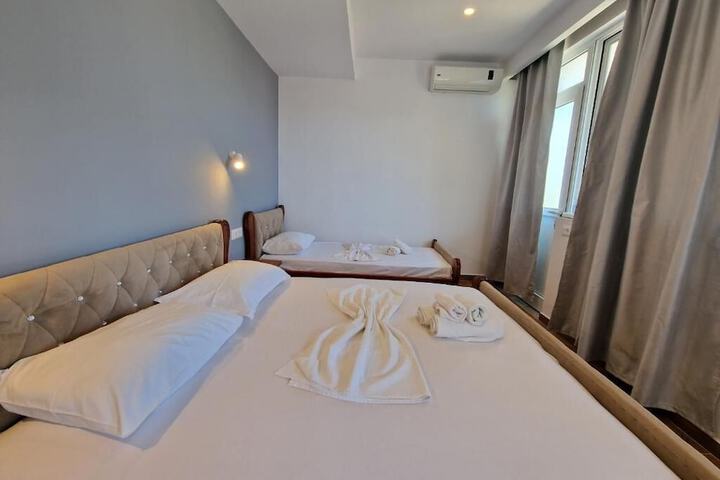 Room 17 of 53
