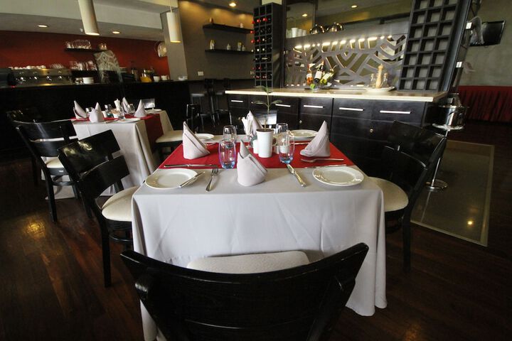 Dining 44 of 89