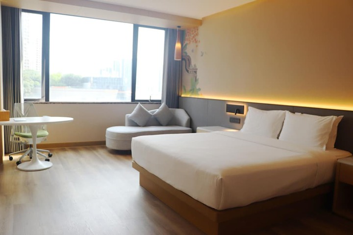 Room 29 of 86
