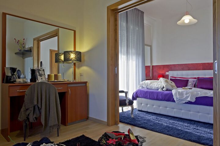Room 17 of 123
