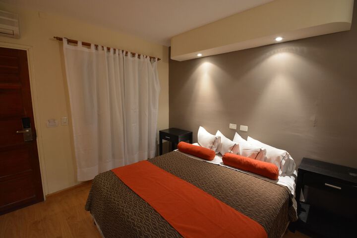 Room 4 of 36