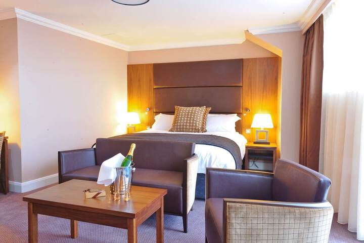 Room 5 of 31