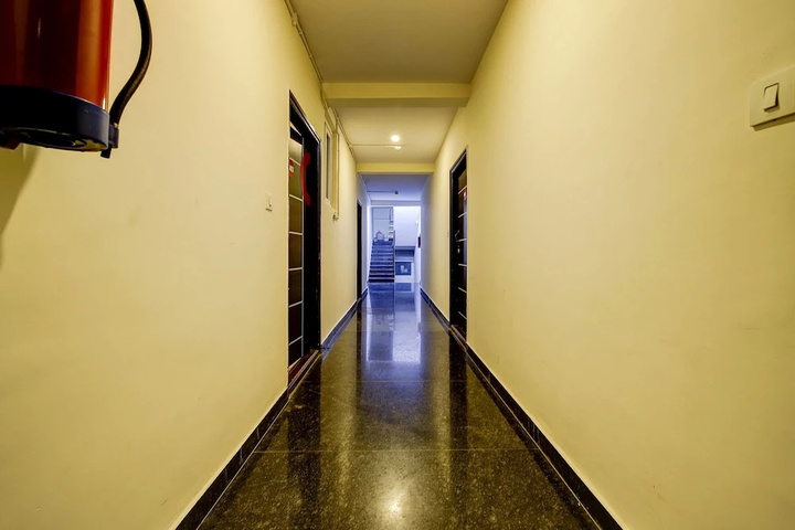 Room 13 of 18