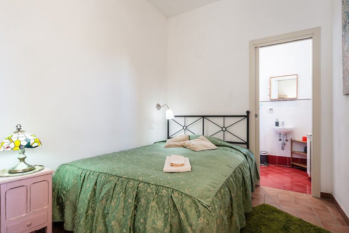 Room 25 of 61