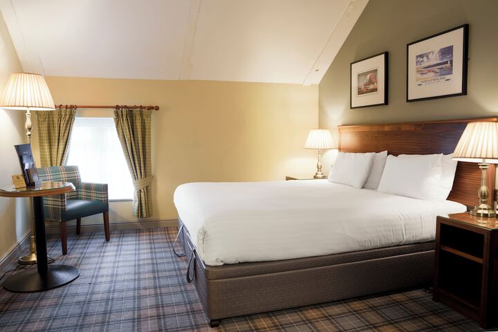 Room 30 of 114