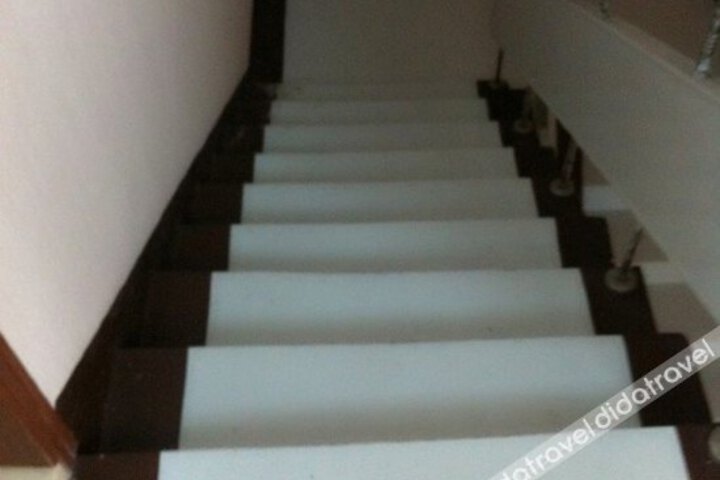 Jianli Hotel