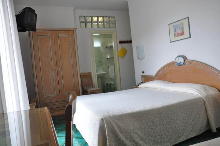 Room 18 of 63