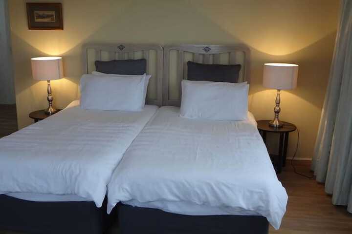 Room 28 of 54