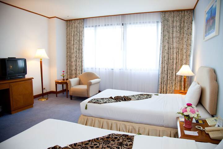 Room 7 of 86
