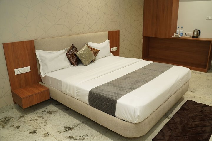 Room 2 of 13