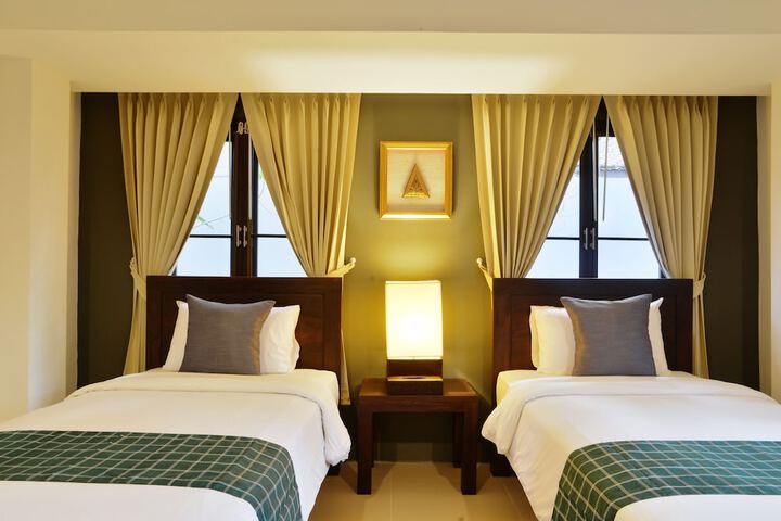 Room 27 of 80