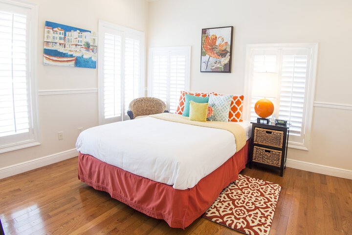 Room 3 of 34