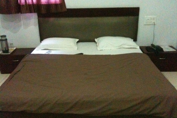 Room 3 of 7