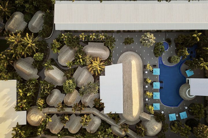 Pool 70 of 102