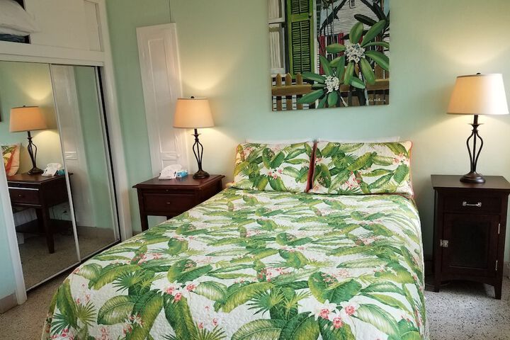Room 2 of 218