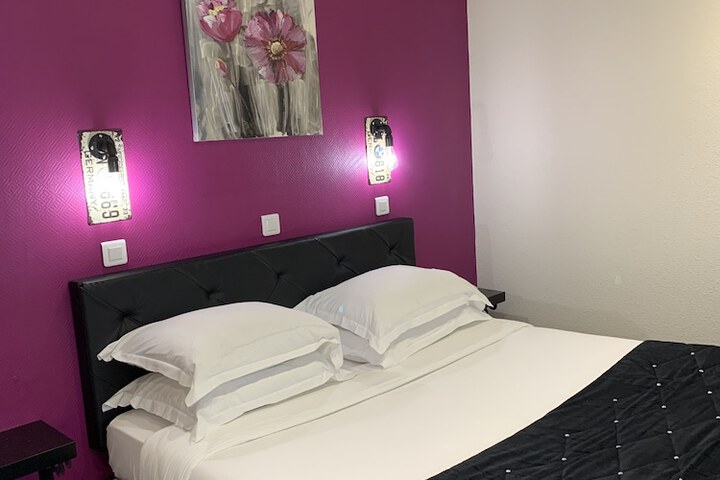 Room 6 of 38
