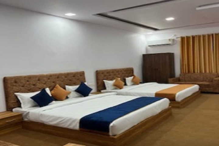 Room 7 of 26