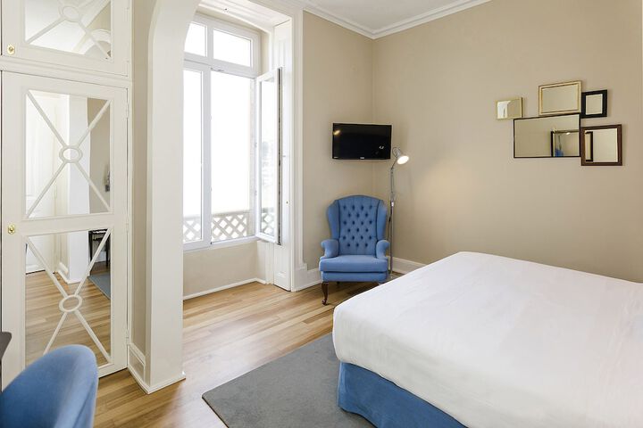 Room 5 of 48