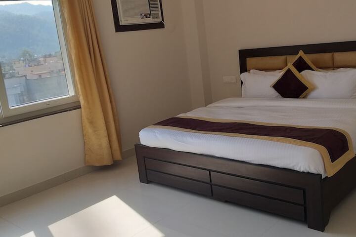 Room 15 of 53