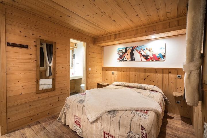 Room 5 of 46