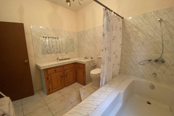 Room 5 of 7