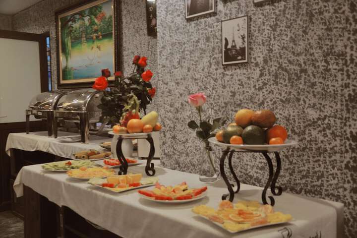 Dining 59 of 72