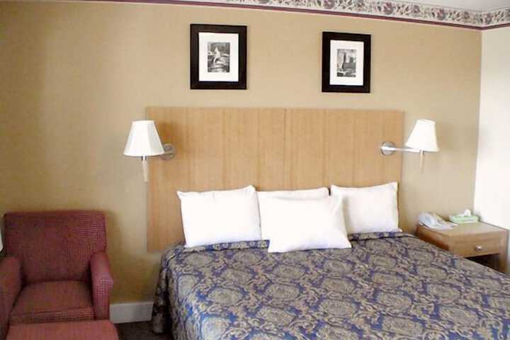 Standard | King Bed (8 of 8)