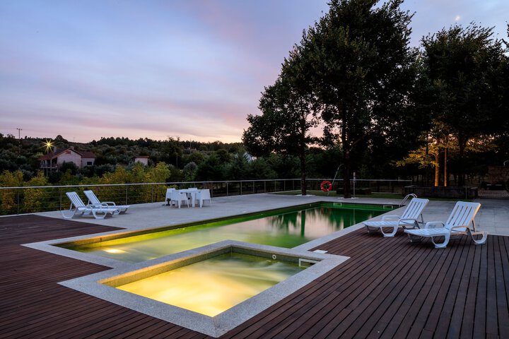 Hotel Pool