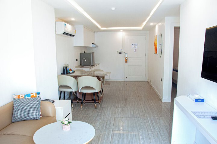 Room 38 of 168