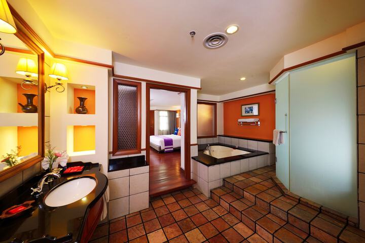 Clean Restrooms