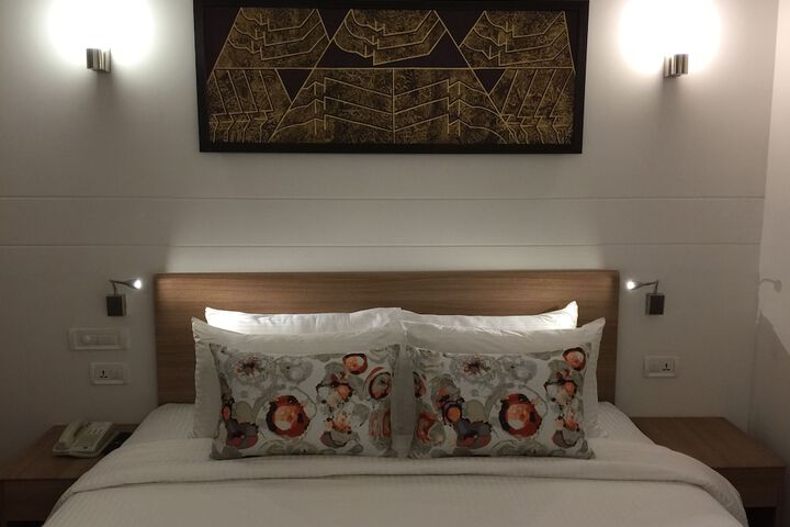 Room 5 of 23