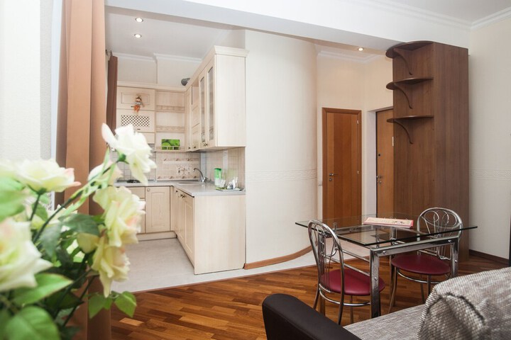 Room 9 of 20