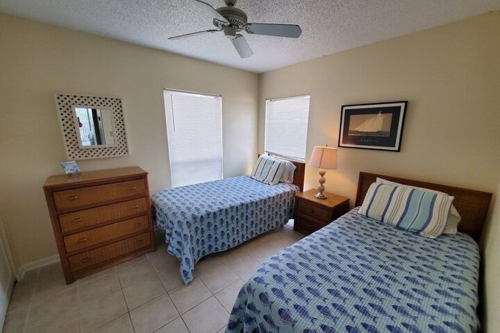 Room 6 of 26