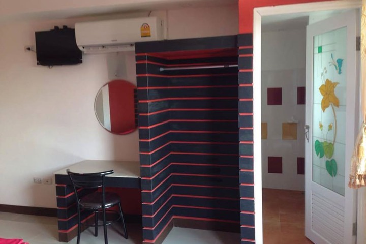 Room 25 of 41