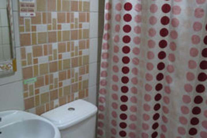 Room 2 of 74