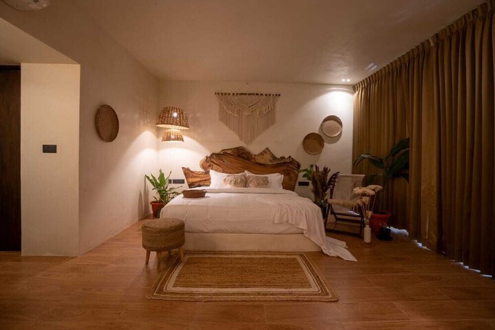 Room 25 of 56