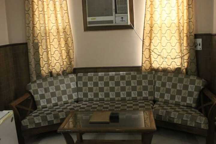 Hotel Interior 8 of 17