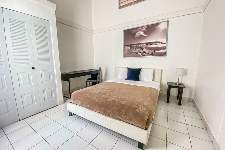 Room 3 of 15