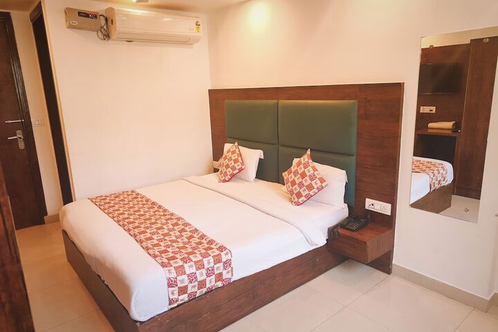 Room 18 of 26