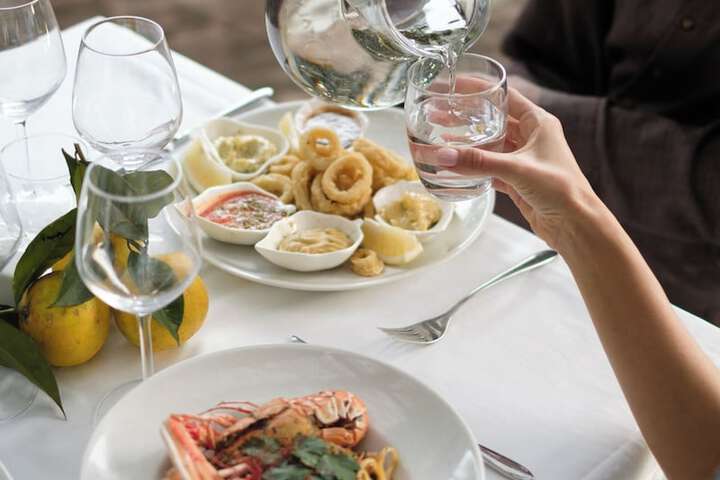 Dining 80 of 100