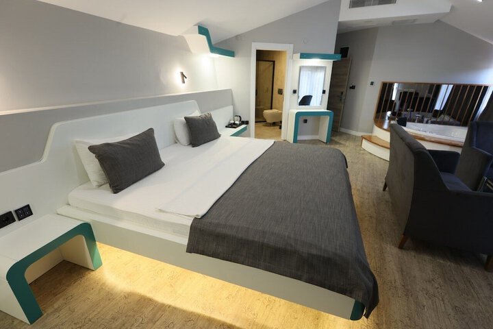 Room 40 of 86