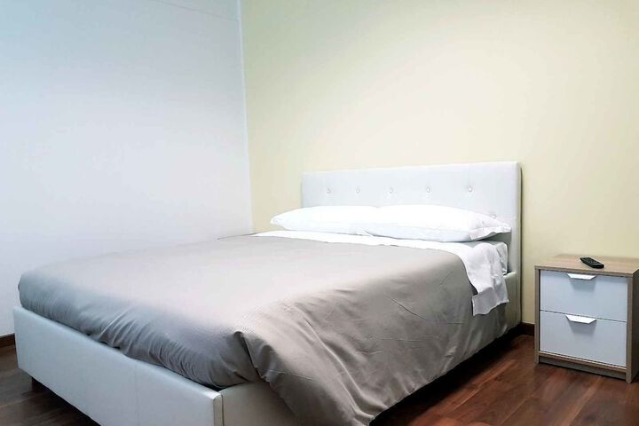 Room 16 of 33