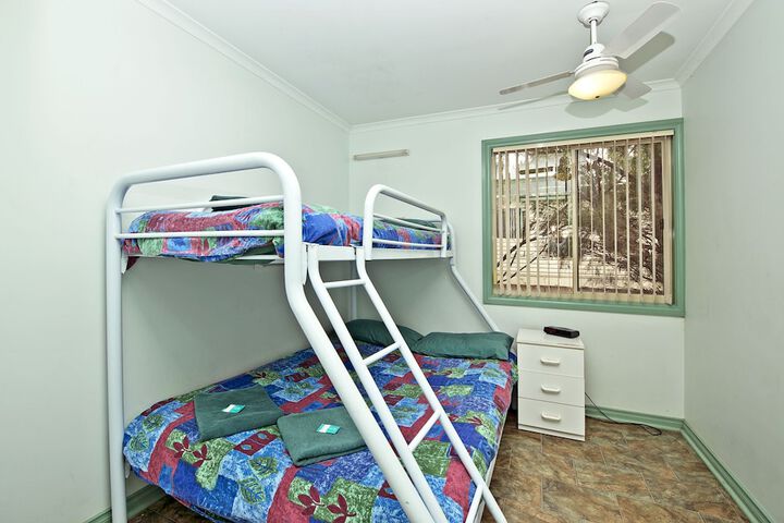 Room 4 of 33