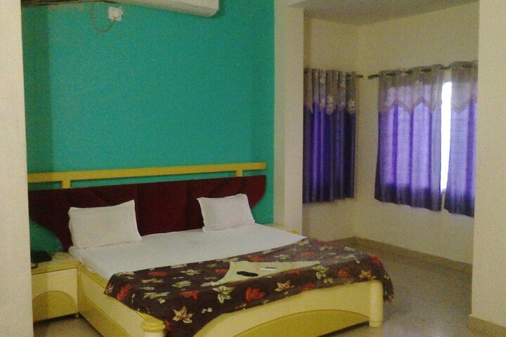 Room 2 of 12