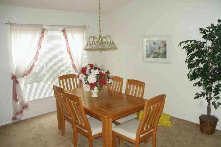 Room 11 of 25