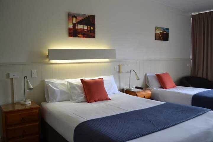 Room 7 of 27