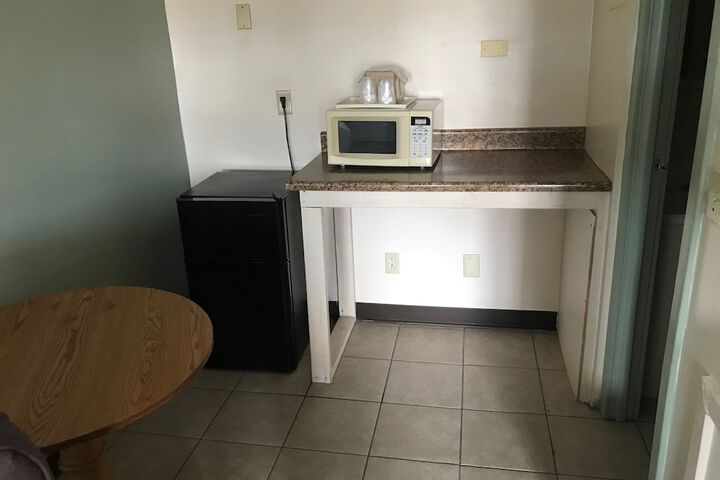 Room 9 of 15